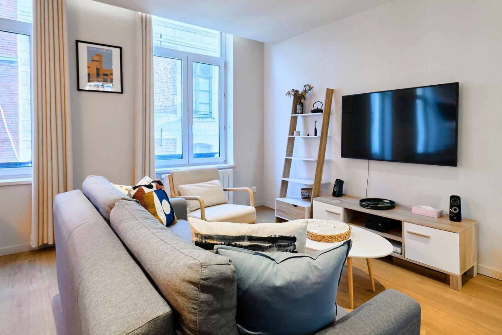 Apartment With Parking In The Heart Of Old Лилль Экстерьер фото